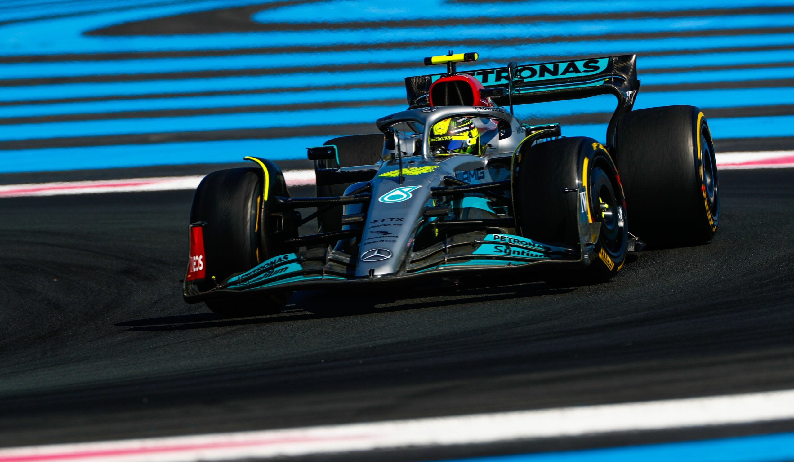 Hamilton: “Estamos um pouco mais atrás do que na última corrida”