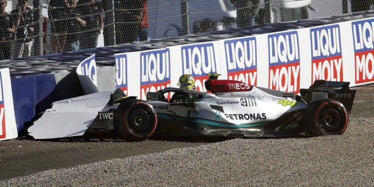 Hamilton: “Estou incrivelmente desapontado comigo mesmo”