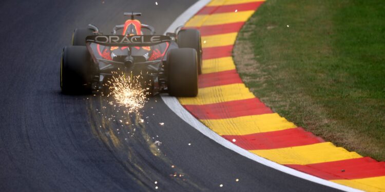 Verstappen: “Fiquei satisfeito com o carro desde a primeira saída para a pista”