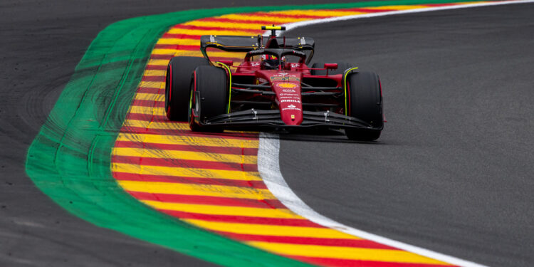 Verstappen faz o melhor tempo e Sainz fica com a pole na Bélgica