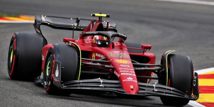 Sainz e Ferrari na frente do primeiro treino livre em Spa-Francorchamps