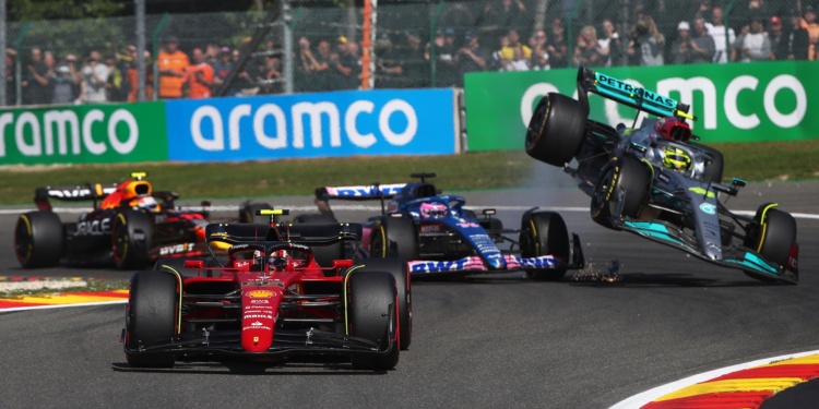 Imparável: Verstappen protagoniza mais uma recuperação incrível e triunfa em Spa