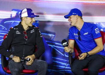 Ocon reforça desejo de fazer equipa com Schumacher, mas garante não ter problemas com Gasly