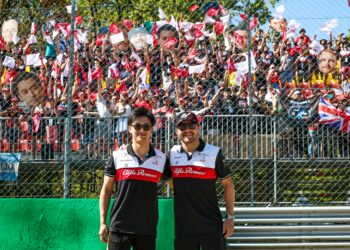 Bottas: “Zhou merece o lugar na equipa e na Fórmula 1”