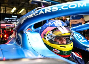 [FOTOS] Villeneuve pilotou o Alpine A521 de 2021 em Monza