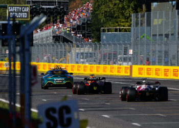 Wolff: “Estou satisfeito por ver que há um diretor de corrida que aplica os regulamentos”