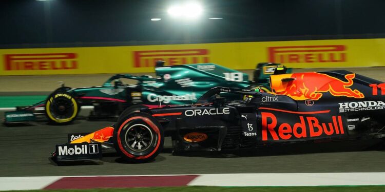 Red Bull e Aston Martin associadas a um incumprimento do teto orçamental, Horner fala em “pura especulação”