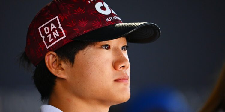 Tsunoda sugere ressonância magnética ao cérebro dos fãs que criam teorias da conspiração