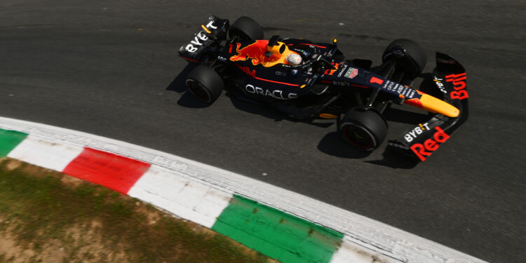 Verstappen, Pérez, Sainz e Bottas penalizados na grelha para o Grande Prémio de Itália