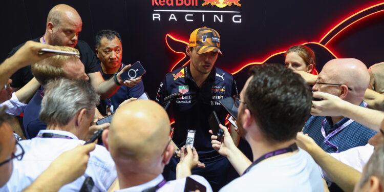 Verstappen focado apenas na vitória em Singapura: “O título é uma hipótese muito remota”
