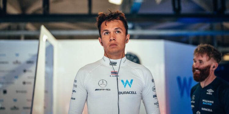 Albon regressa em Singapura: “Não subestimo o desafio que tenho pela frente, mas estou ansioso por entrar em pista”