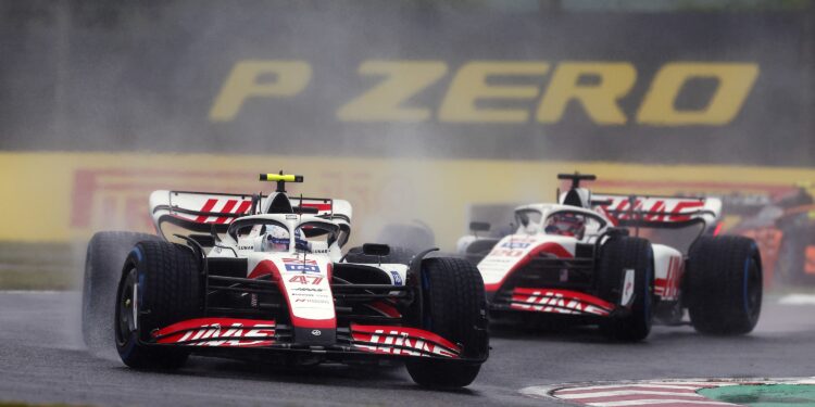 Magnussen sublinha evolução de Schumacher: “Ultimamente tem sido super difícil batê-lo”