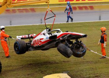 Steiner diz que é “bastante frustrante” que a Haas tenha sido obrigada a substituir o chassis de Schumacher