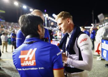 Haas quer que Shumacher some mais pontos e diz que os acidentes do alemão “custaram uma fortuna” à equipa