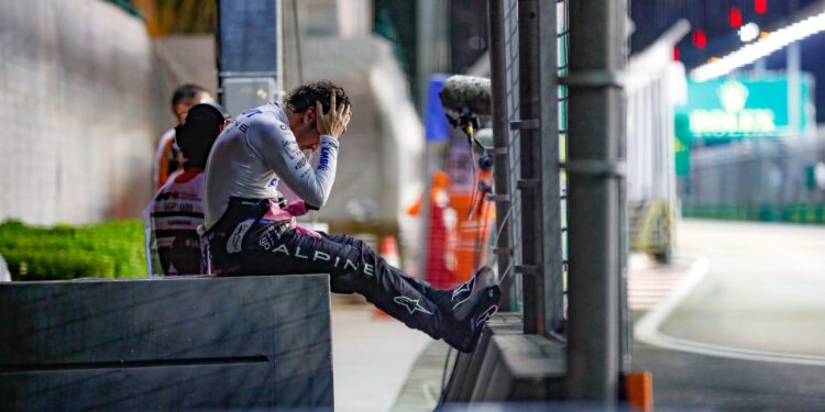 Alonso e os problemas de fiabilidade da Alpine: “É inaceitável perder 60 pontos”