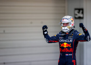 Horner: Verstappen esteve “noutro planeta” e “na forma da sua vida” em 2022