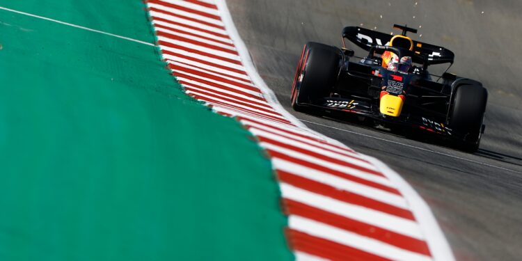 Verstappen bate Leclerc três décimos antes da qualificação no Circuito das Américas