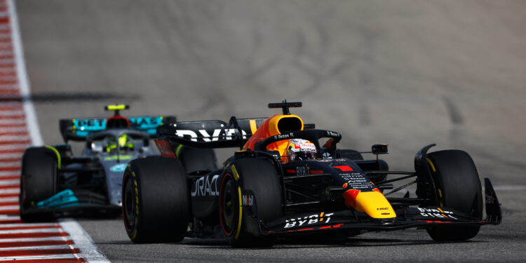 Red Bull complica, mas é campeã de construtores após vitória suada de Verstappen em Austin