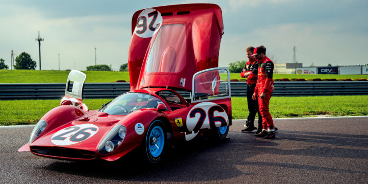 [FOTOS] Sainz conduziu o icónico Ferrari 412 P em Fiorano