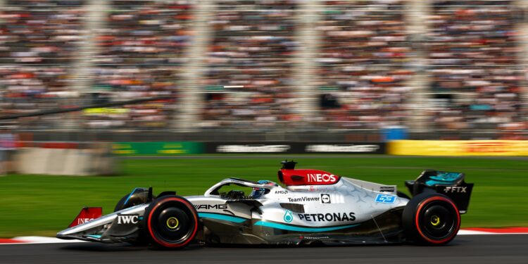 Russell lidera dobradinha da Mercedes antes da qualificação no México