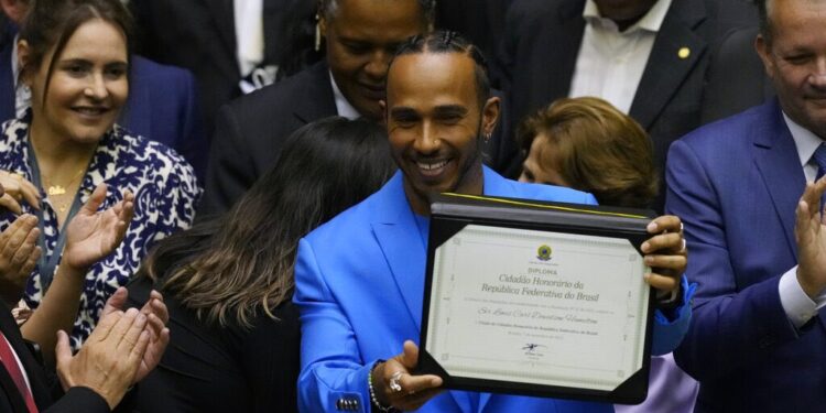 Hamilton recebeu o título de cidadão honorário do Brasil