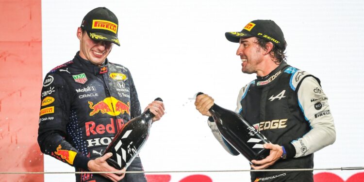 Alonso aberto a partilhar um carro com Verstappen nas 24 Horas de Le Mans