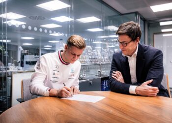 Schumacher torna-se piloto de reserva da Mercedes