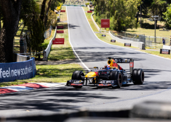 [FOTOS] Lawson pilotou um Red Bull em Bathurst: “Foi a coisa mais especial que já fiz”