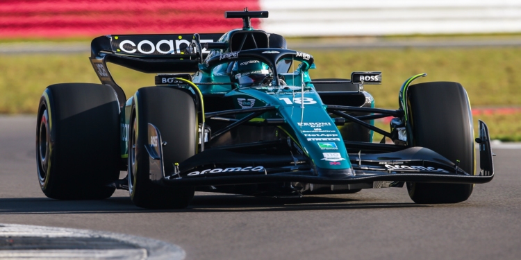 [FOTOS] Aston Martin completou o shakedown do AMR23 em Silverstone 