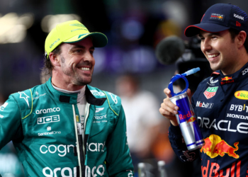 Alonso diz que a vitória não é o seu objetivo em Jeddah: “Em ritmo puro, a Red Bull está noutra liga”