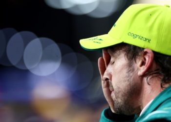 OFICIAL: Alonso perde o terceiro lugar e Russell é promovido ao pódio em Jeddah