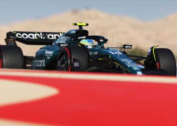 Alonso volta a ser o mais rápido antes da primeira qualificação do ano no Bahrain