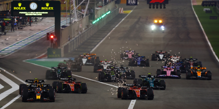 Russell acredita que a Red Bull pode vencer todas as corridas em 2023
