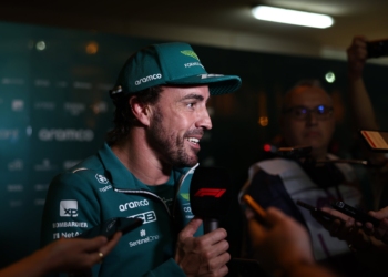 Alonso: “Estamos na luta com a Ferrari e a Mercedes, o que parece surreal”