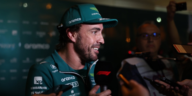 Alonso: “Estamos na luta com a Ferrari e a Mercedes, o que parece surreal”