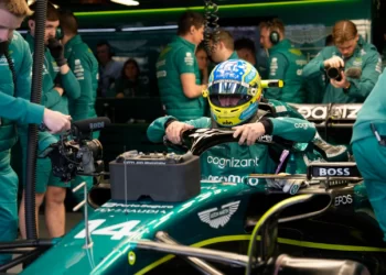 Alonso acredita que a Mercedes exagerou em relação às dificuldades com o carro: “Eles são sempre rápidos”