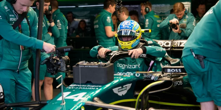 Alonso acredita que a Mercedes exagerou em relação às dificuldades com o carro: “Eles são sempre rápidos”