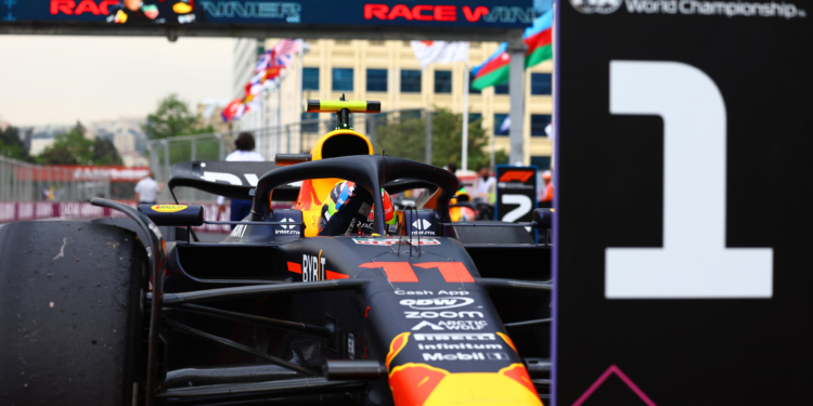 Pérez confiante de que conseguirá replicar a forma de Baku nos circuitos convencionais