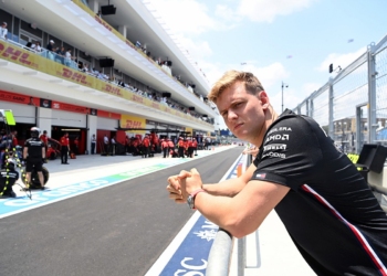 Schumacher completará o seu primeiro teste com a Mercedes após o Grande Prémio de Espanha