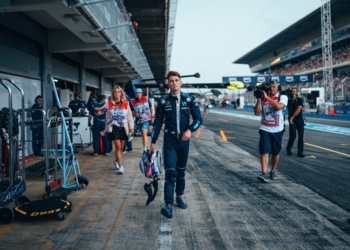 Sargeant não está satisfeito com as suas prestações: “Preciso de ser melhor”