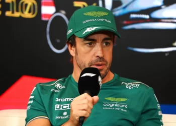 Alonso sugere regresso da qualificação ‘one-shot’ para resolver o problema do tráfego