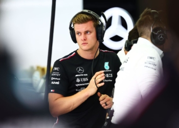Hamilton e Russell sublinham trabalho de Schumacher durante o fim de semana de Barcelona