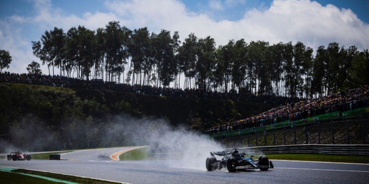 Pilotos criticam o pneu de chuva da Pirelli: “É bastante inútil”