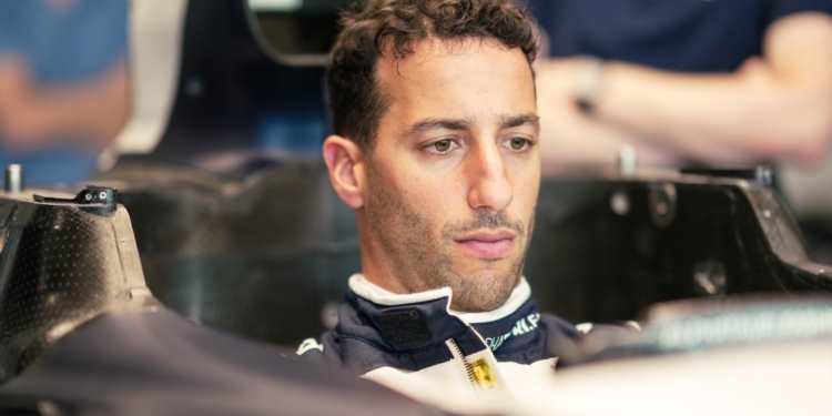 Horner refere que promoção a um lugar na Red Bull em 2025 é o objetivo de Ricciardo