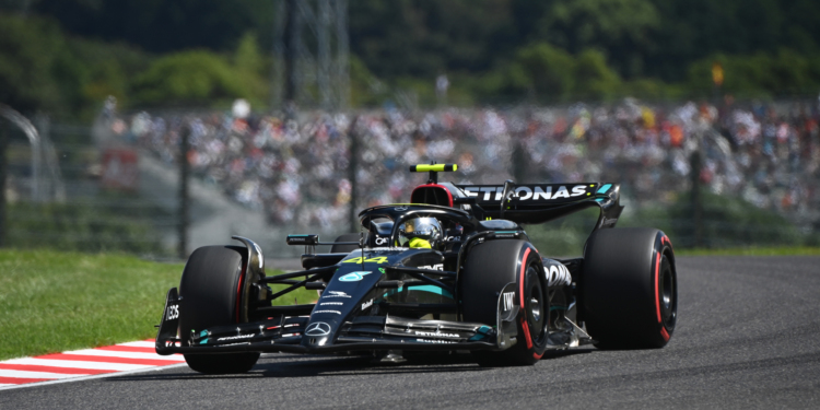 Hamilton admite preocupação em relação a 2024 após exibição de Verstappen em Suzuka