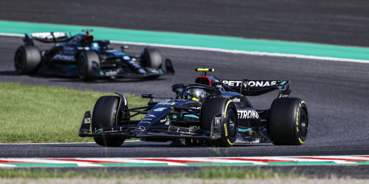 Hamilton diz que o pedido para ajudar Russell com o DRS “não fez sentido”