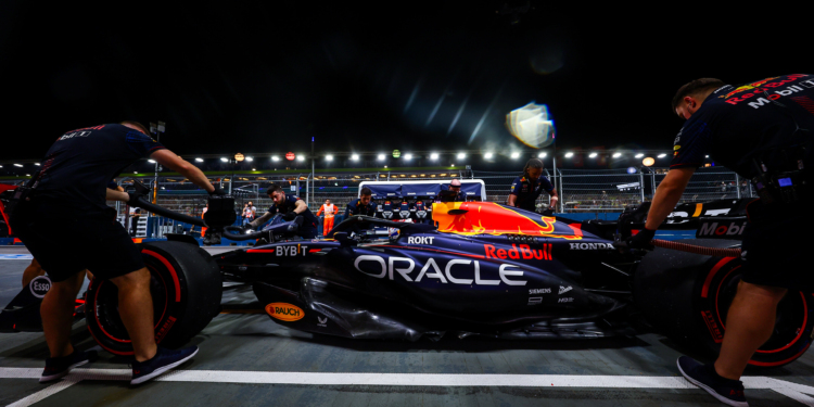 Verstappen escapa a penalizações em Singapura