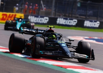 Hamilton: “O carro tem sido um pesadelo de conduzir”