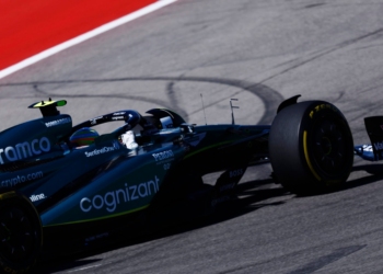 Alonso lamenta abandono após recuperação “tremenda” em Austin