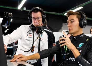 Mike Elliott abandona o cargo de diretor do departamento técnico da Mercedes